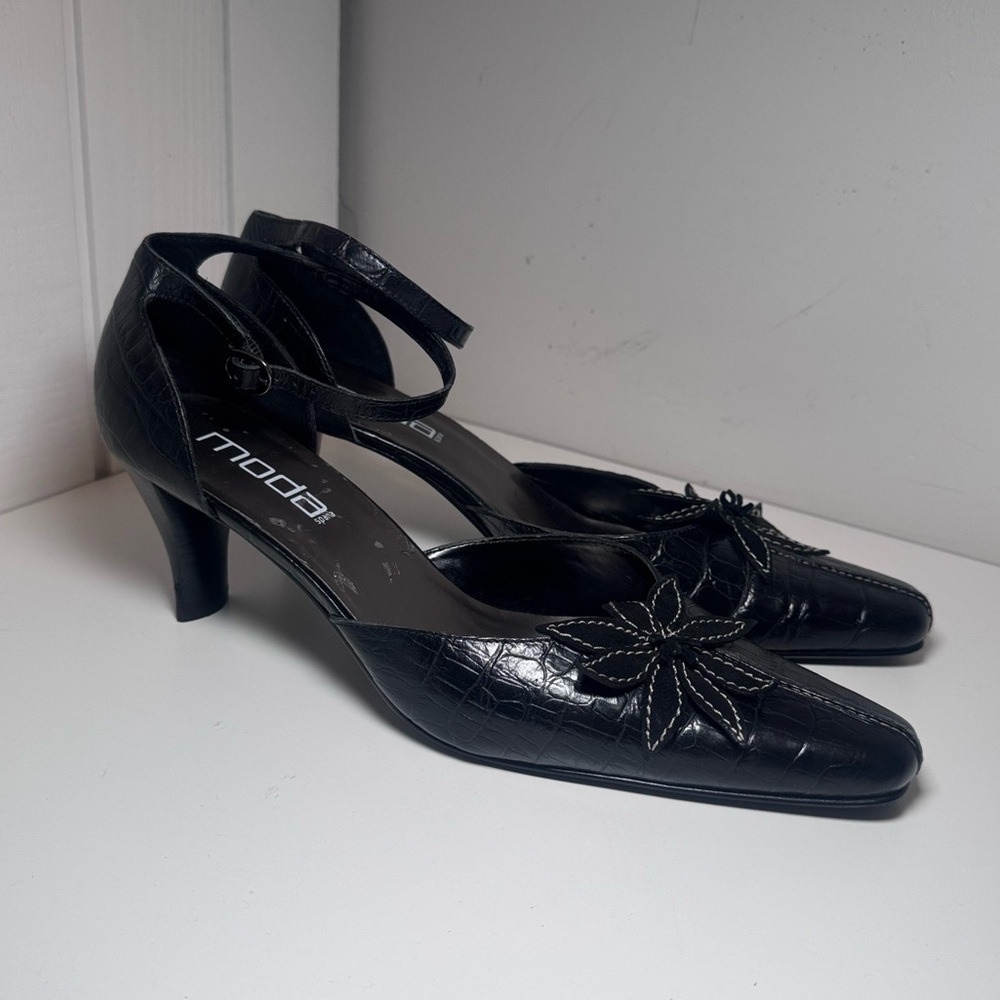 Vintage Moda Spain Ankle Strap Croc Heel Pumps